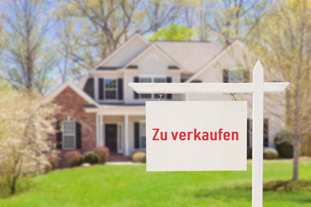 https://www.berlin-immobilien-brandenburg.de/wp-content/uploads/2019/05/iStock-177722838_Haus_verkaufen_klein.jpg